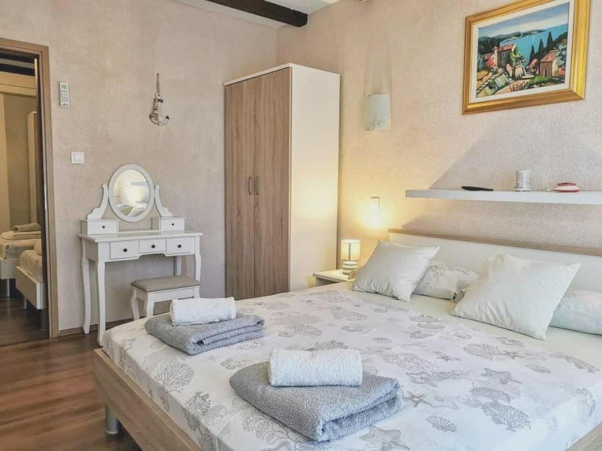 Apartments Palma Bed & Breakfast Medulin Bagian luar foto